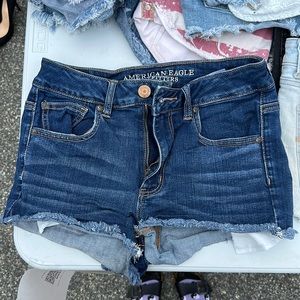 American Eagle Hi-Rise Shortie // Size 4